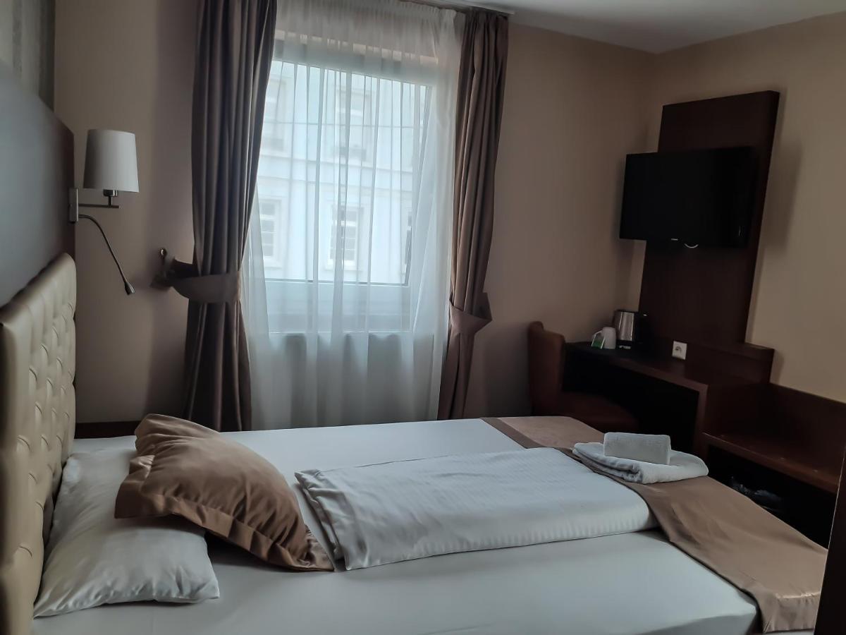 Stadthotel Reutlingen Eksteriør billede